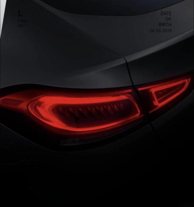  8月28日发布 全新奔驰GLE Coupe预告图