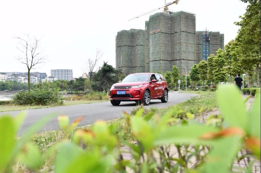 成都惠通陆华|全新路虎·发现运动版上市会圆满落幕