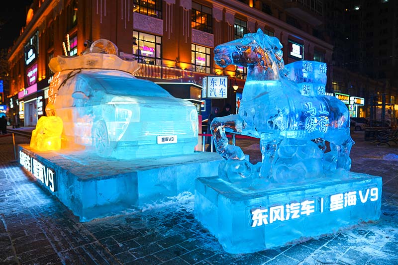 从中央大街到全网刷屏，星海V9冰雕艺术展的出圈逻辑